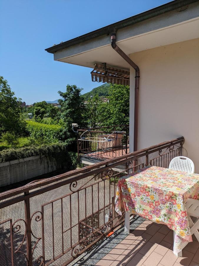 Relax E Passeggiate Tra Laghi E Monti Apartman Casale Corte Cerro Kültér fotó